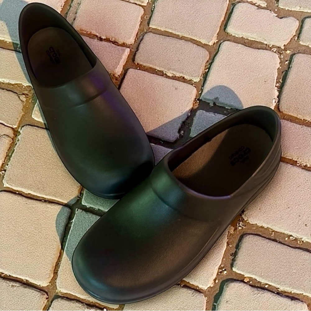 CROCS Black Women's Shoes Size 9